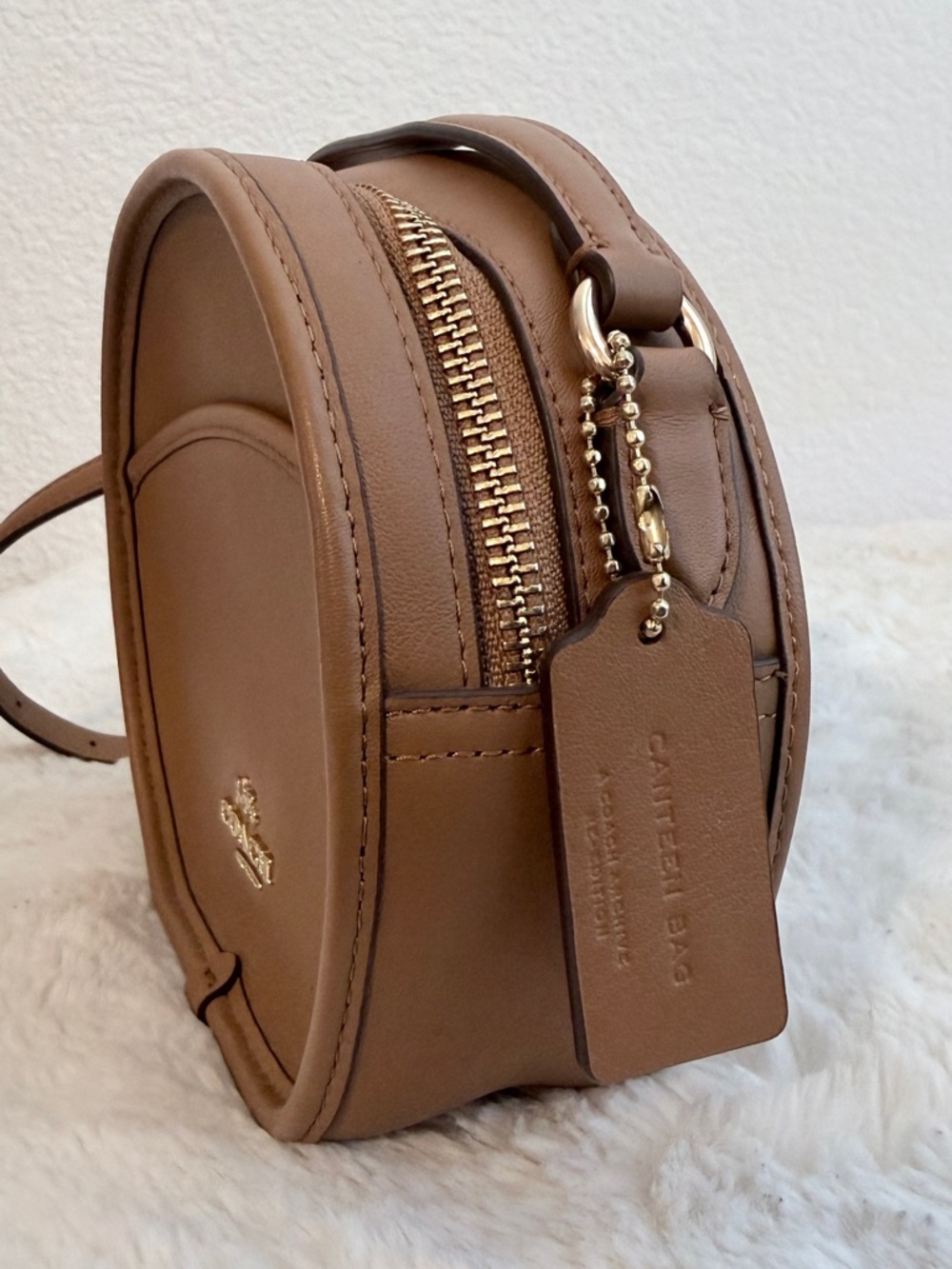 Coach Tan Leather Round Canteen Crossbody Bag EUC - Picture 3 of 14